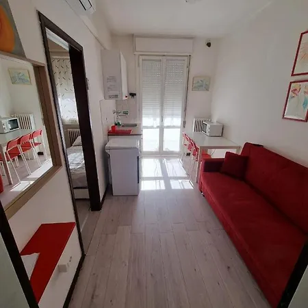 Intero Bilocale Totalmente Arredato A * Padova
